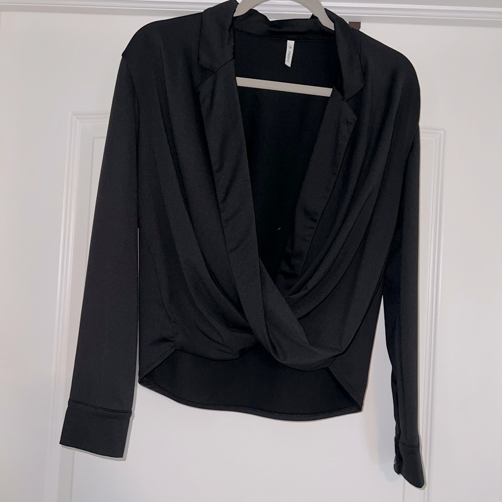 Halara black scoop top.